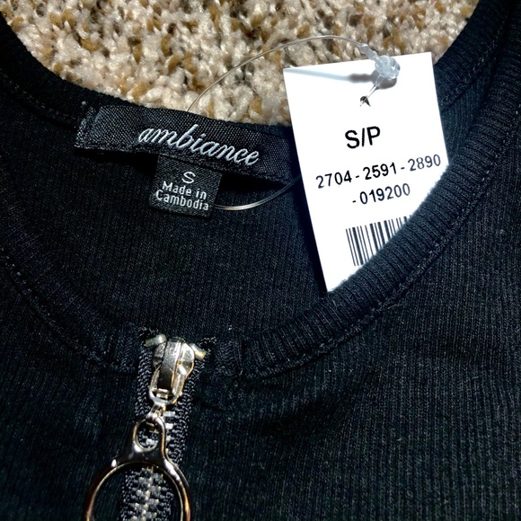 NWT Zipper Tank Top - Picture 3 of 3